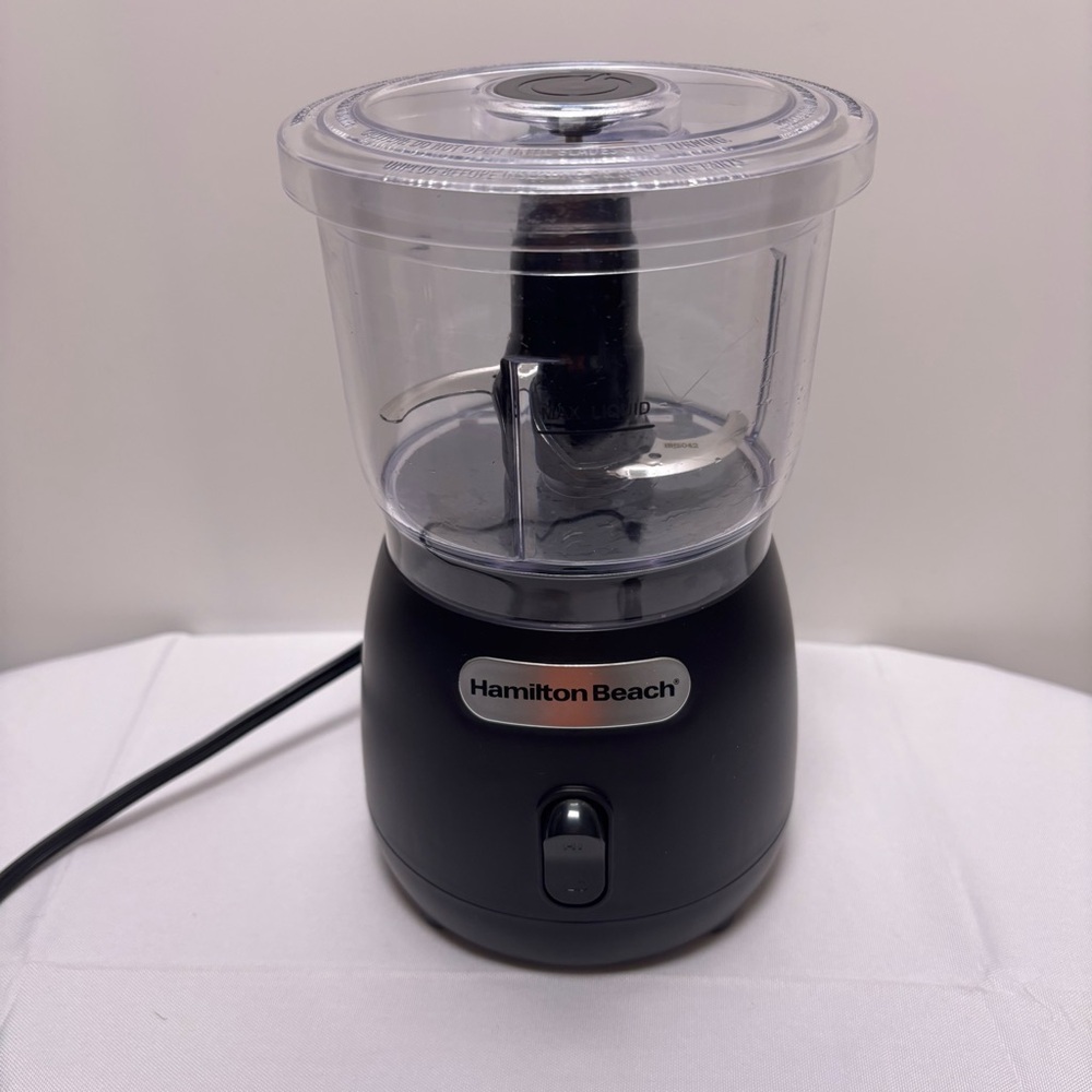Hamilton Beach Stack & Press Two Speed Food Chopper Model 72890F - Picture 2 of 8